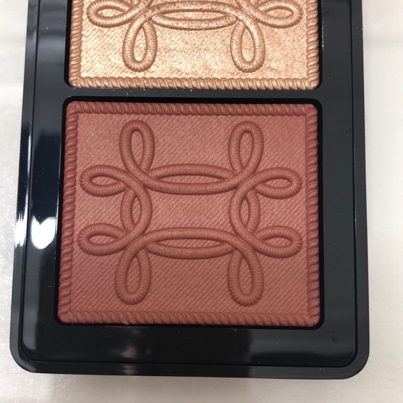 MAC Nutcracker Sweet Copper Face Compact - Picture 6 of 6